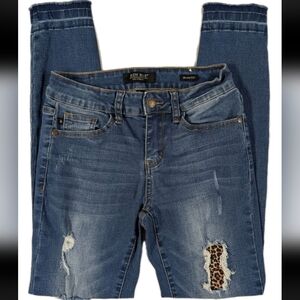 Judy Blue Medium Wash Skinny Jeans with Leopard Patch